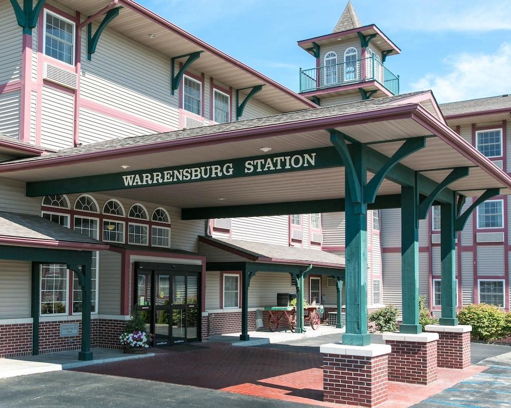 Comfort Inn Warrensburg Station Bagian luar foto